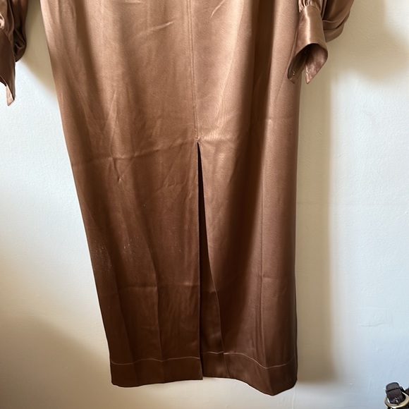 Dress - Picture 8 of 9